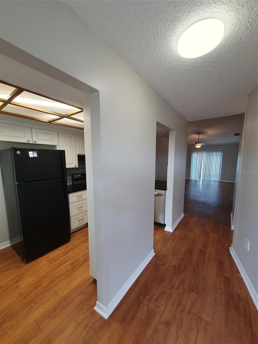 HIDDEN LAKE VILLAS - Residential Lease