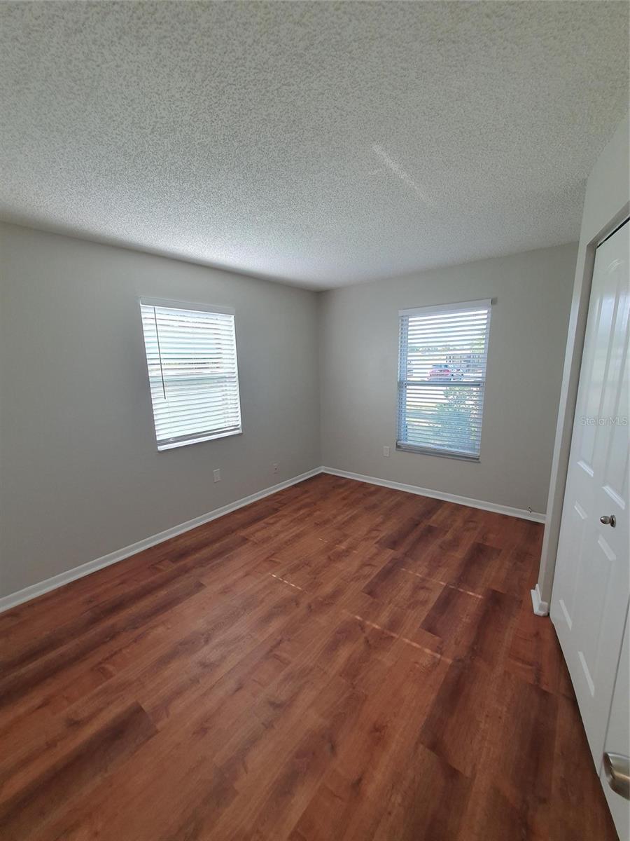 HIDDEN LAKE VILLAS - Residential Lease