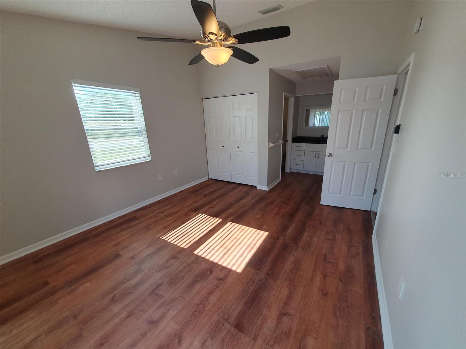 HIDDEN LAKE VILLAS - Residential Lease
