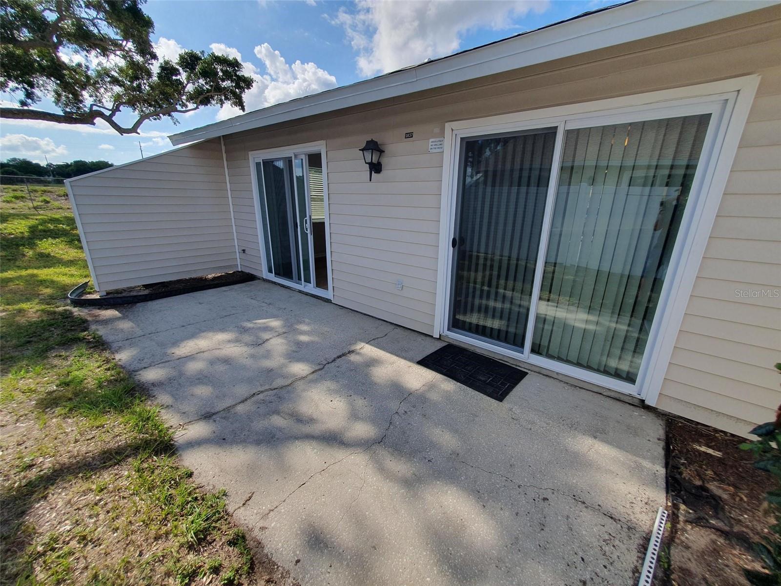 HIDDEN LAKE VILLAS - Residential Lease