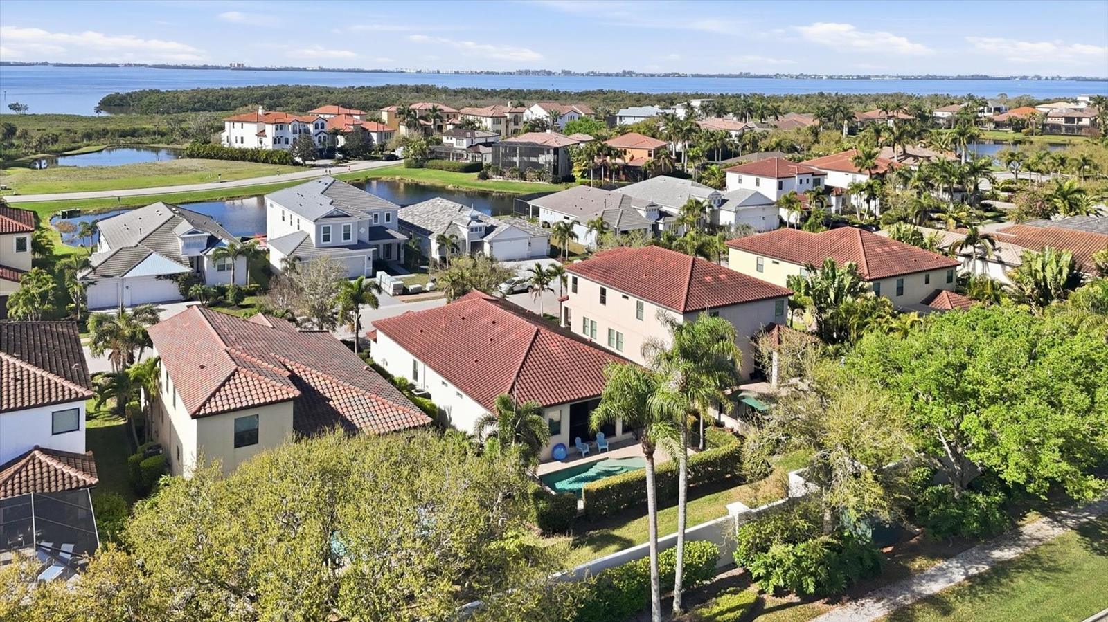 LEGENDS BAY - Residential