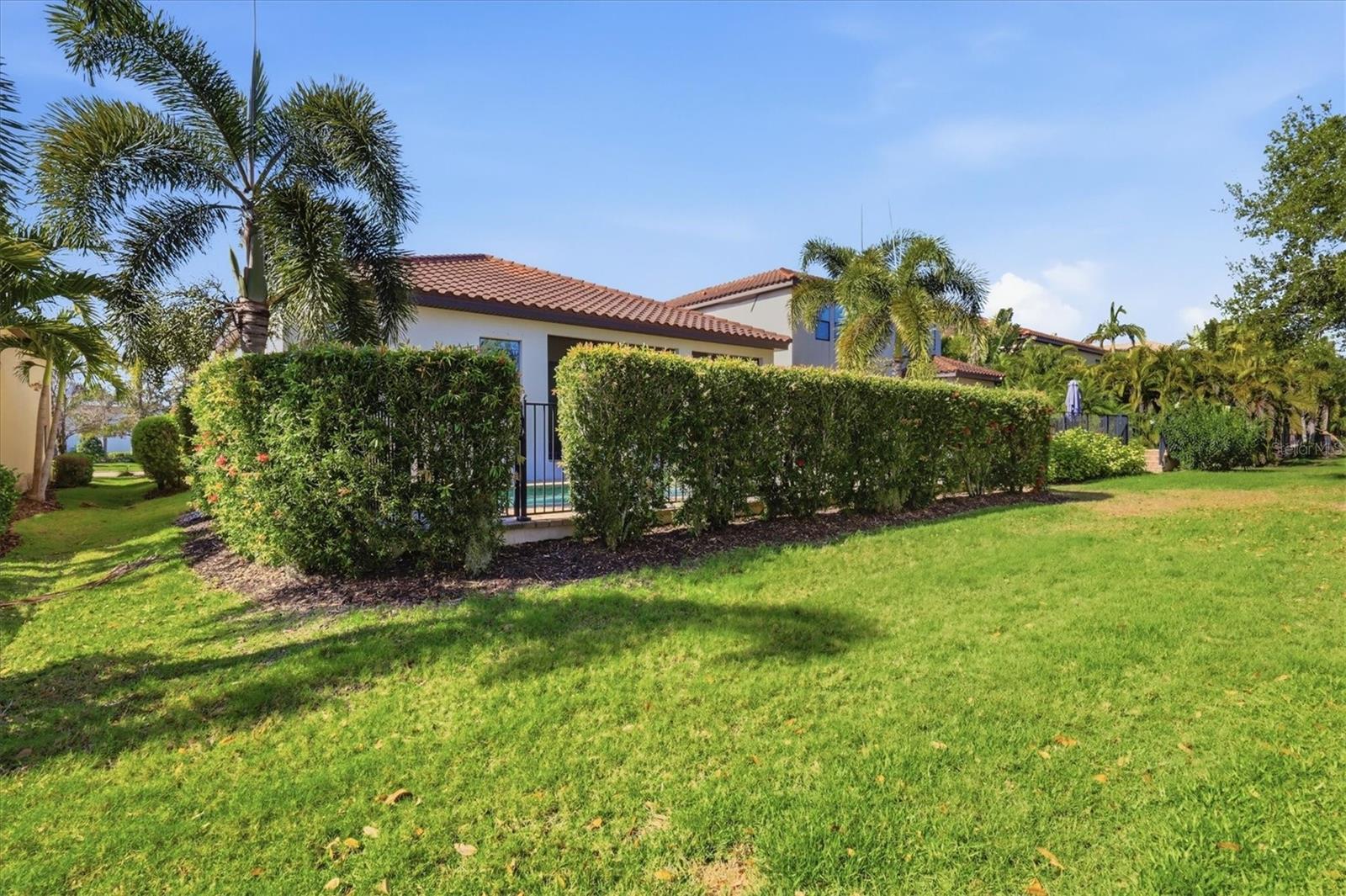 LEGENDS BAY - Residential