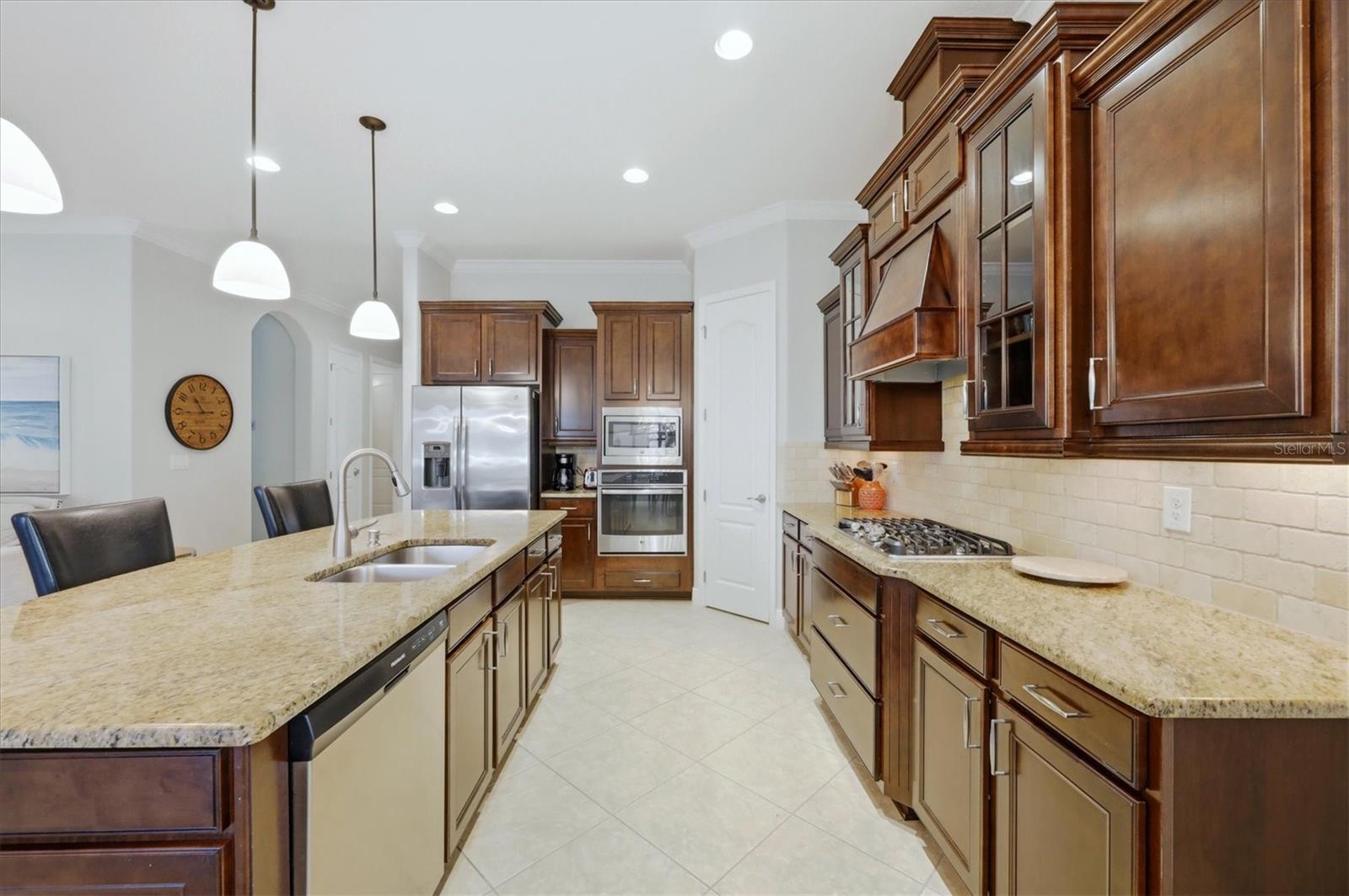 LEGENDS BAY - Residential