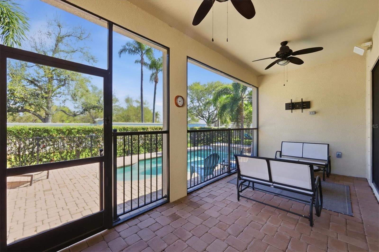 LEGENDS BAY - Residential