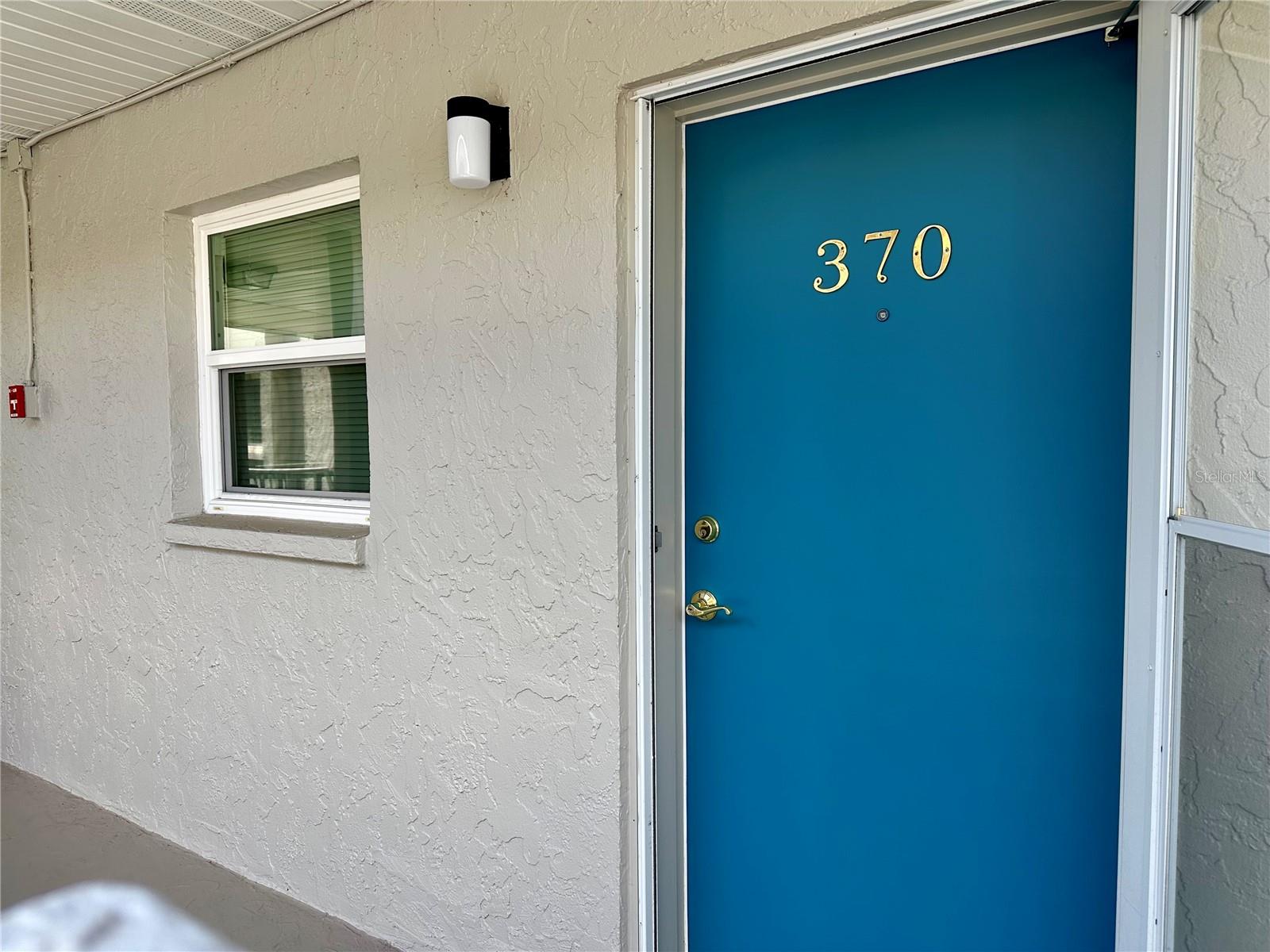 1330 GLEN OAKS DRIVE E 370D