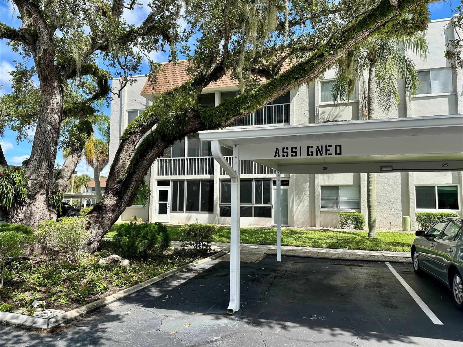 1330 GLEN OAKS DRIVE E 370D