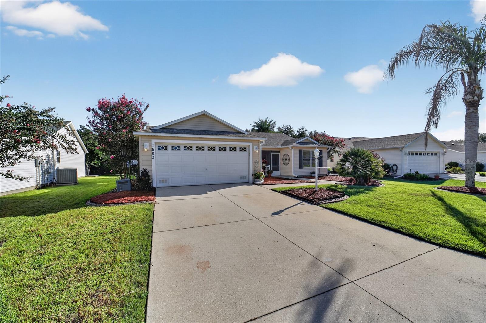 1563 HOLLYBERRY PLACE