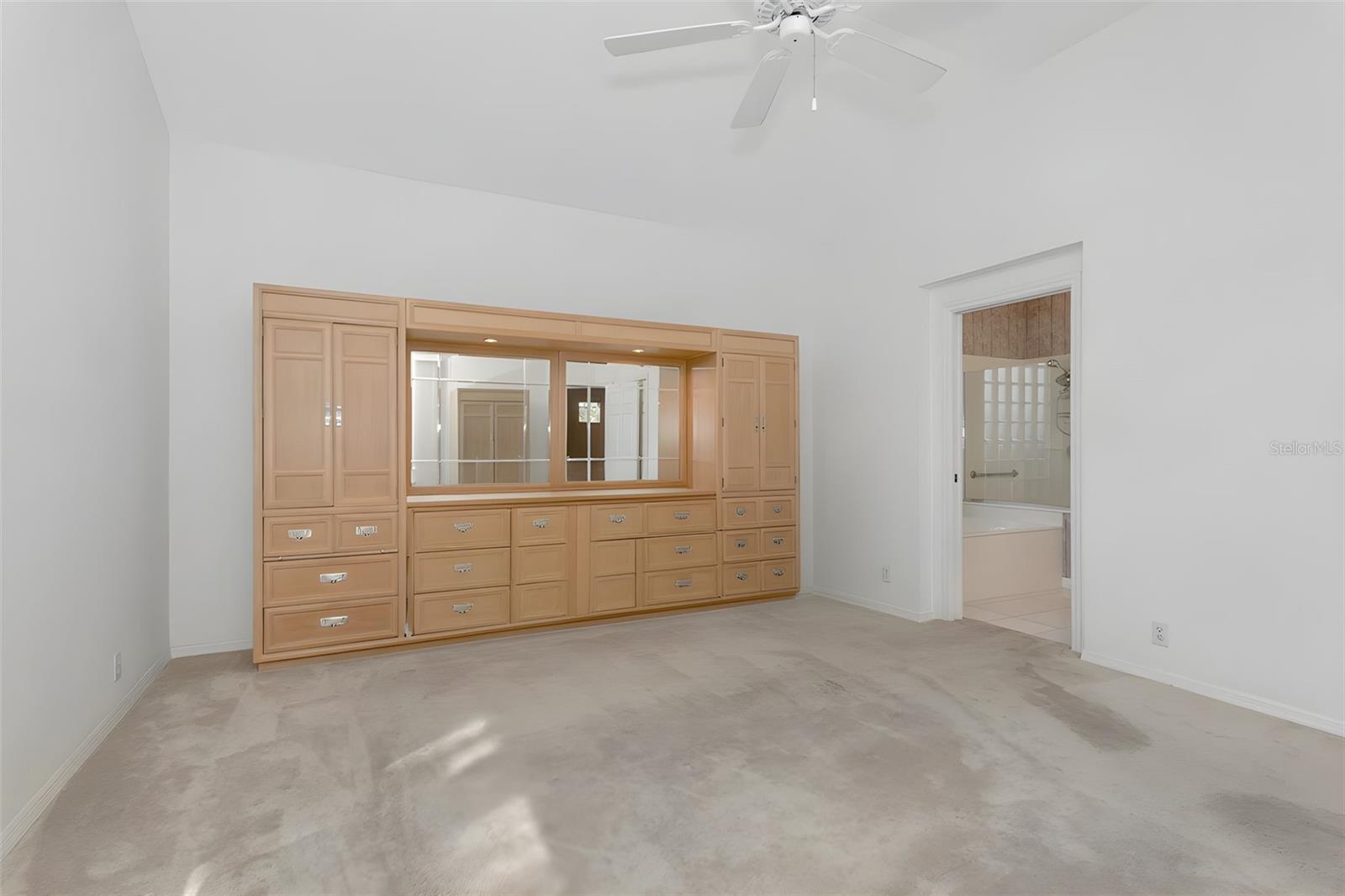 UNIVERSITY PARK GOLF AND COUNTRY CLUB - Residential