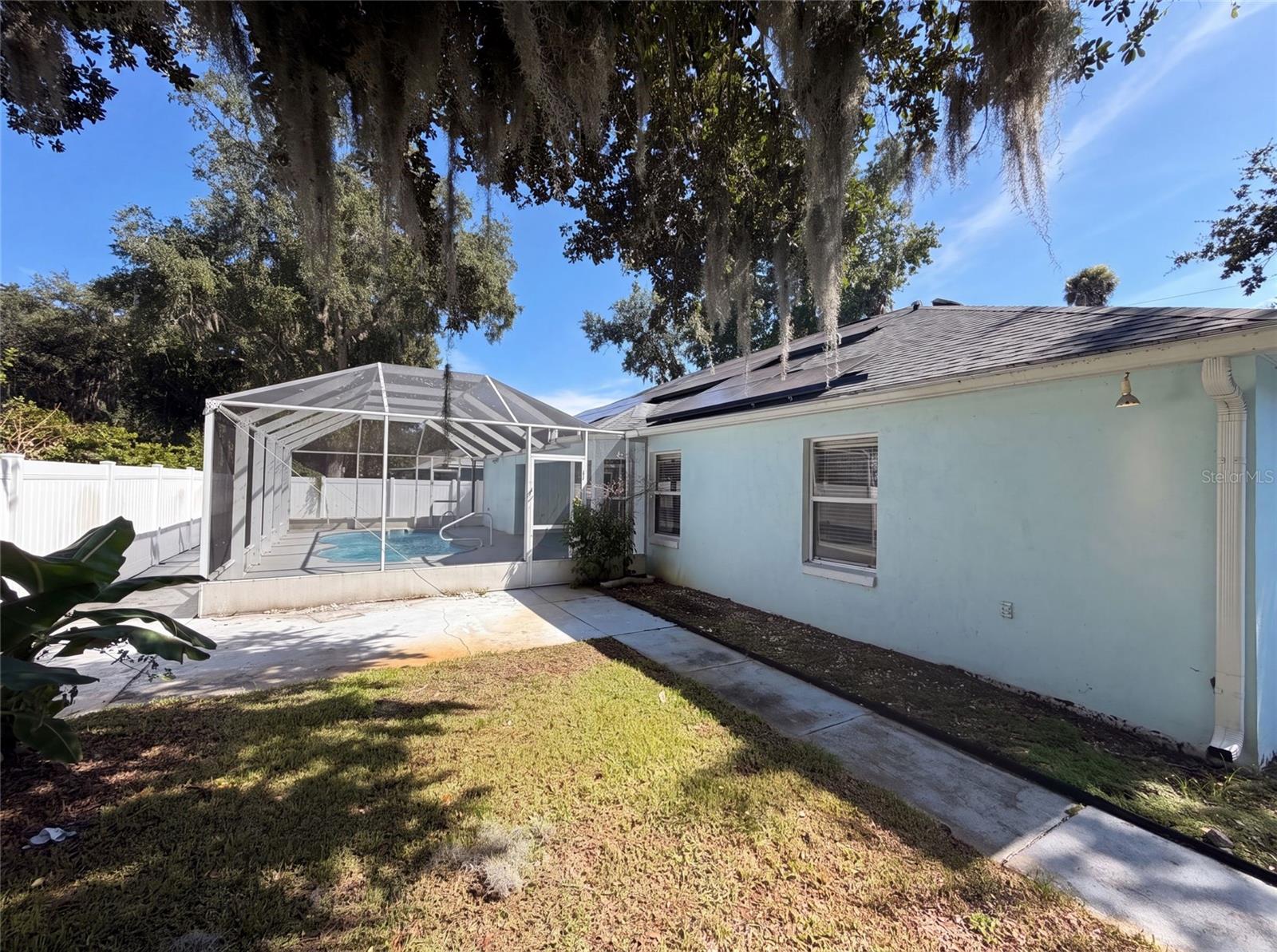 431 HARBOUR LIGHTS DRIVE