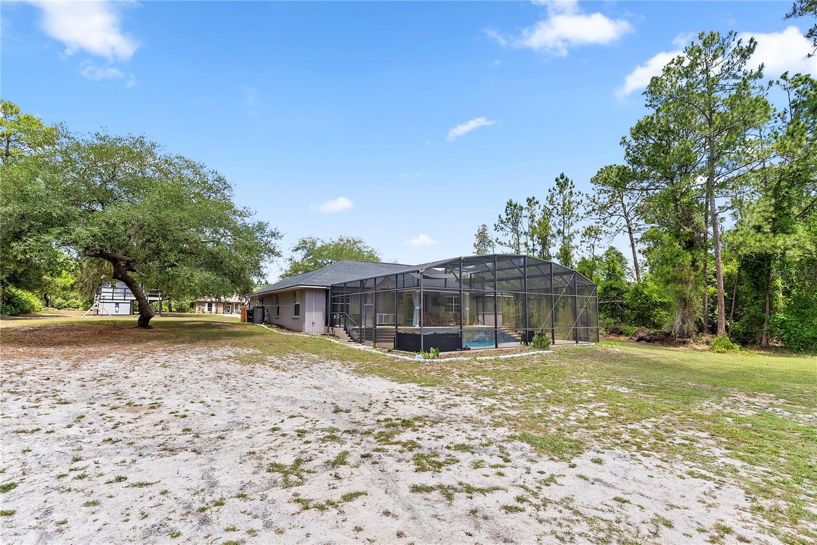 ROYAL TRAILS UNIT 01 - Residential
