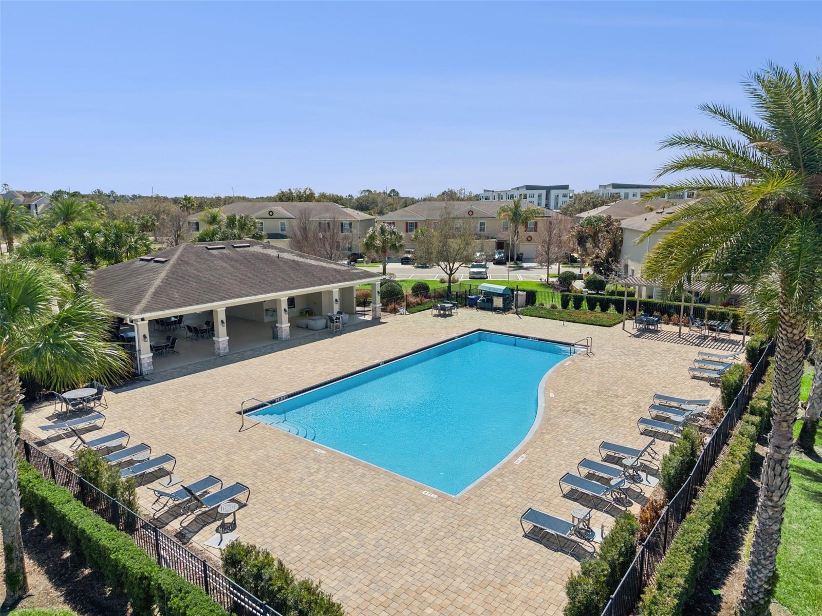 LAKE BLUFF/TOWN CENTER EAST-PH - Residential