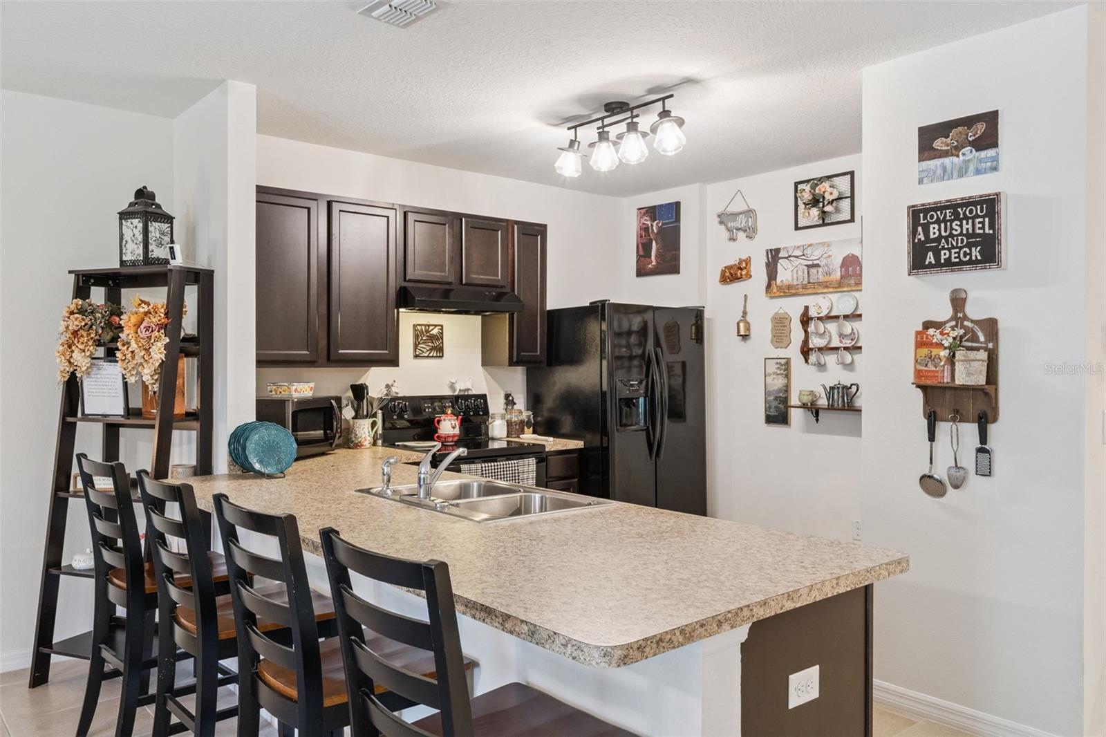 LAKE BLUFF/TOWN CENTER EAST-PH - Residential