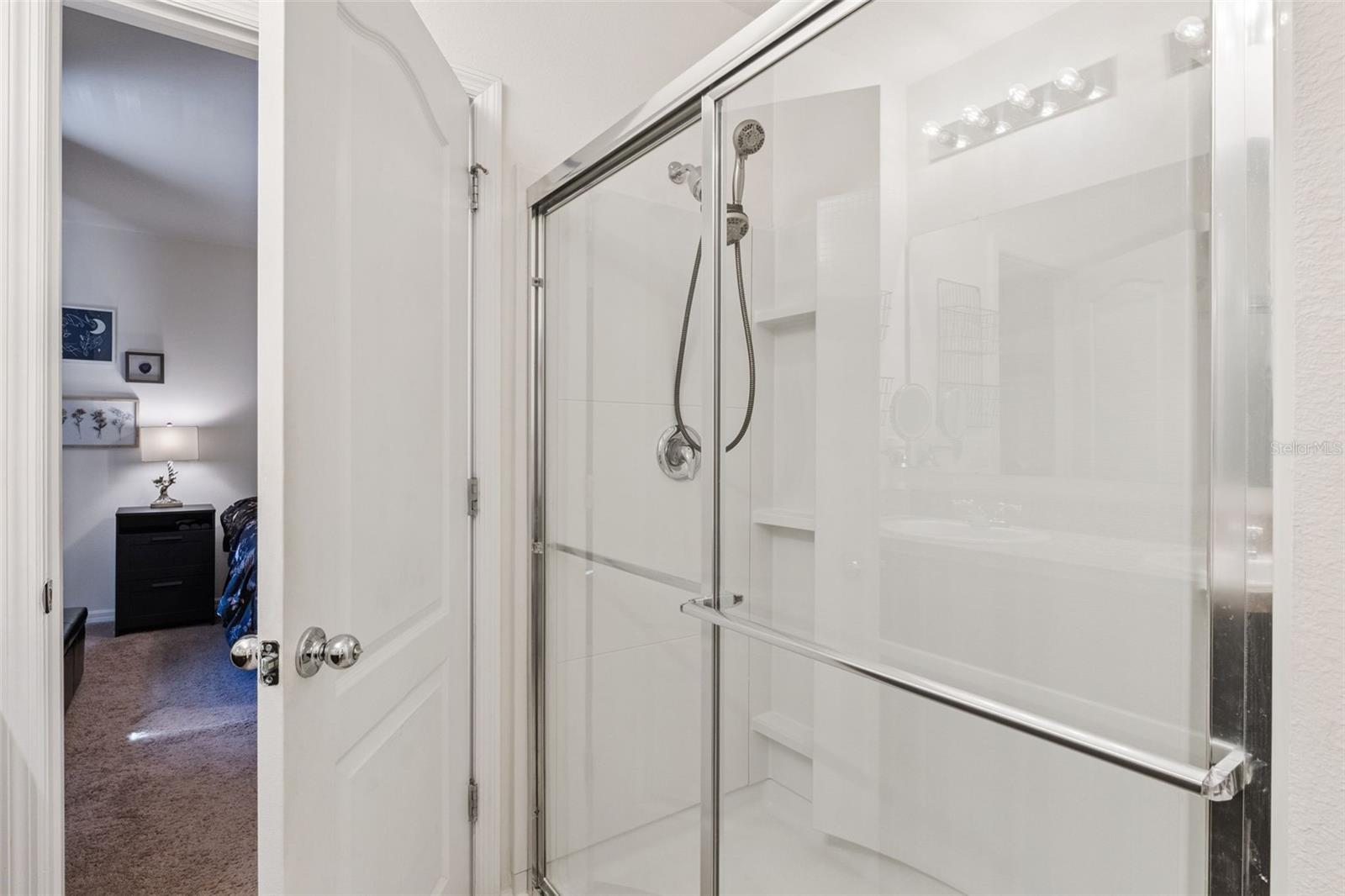 LAKE BLUFF/TOWN CENTER EAST-PH - Residential