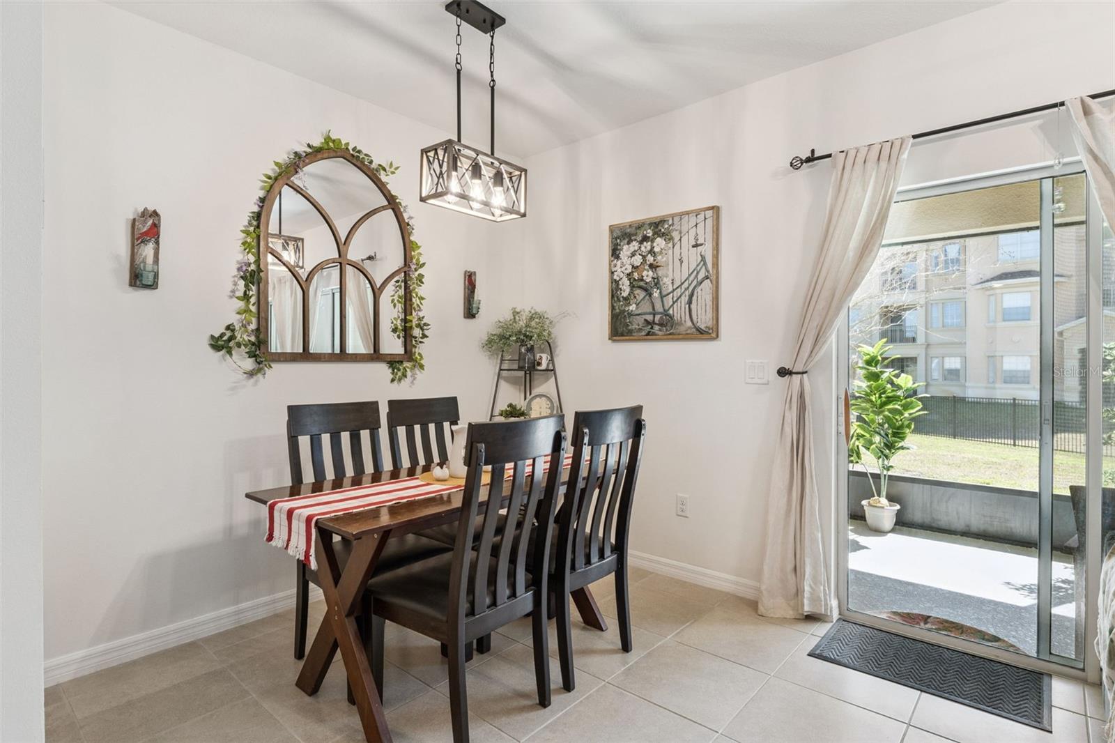 LAKE BLUFF/TOWN CENTER EAST-PH - Residential