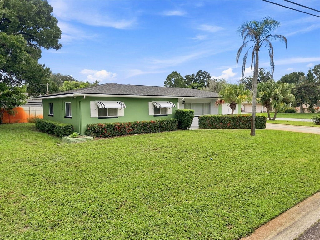 Photo of 2101 Winchester Road N, St Petersburg, FL 33710 (MLS # TB8544743)
