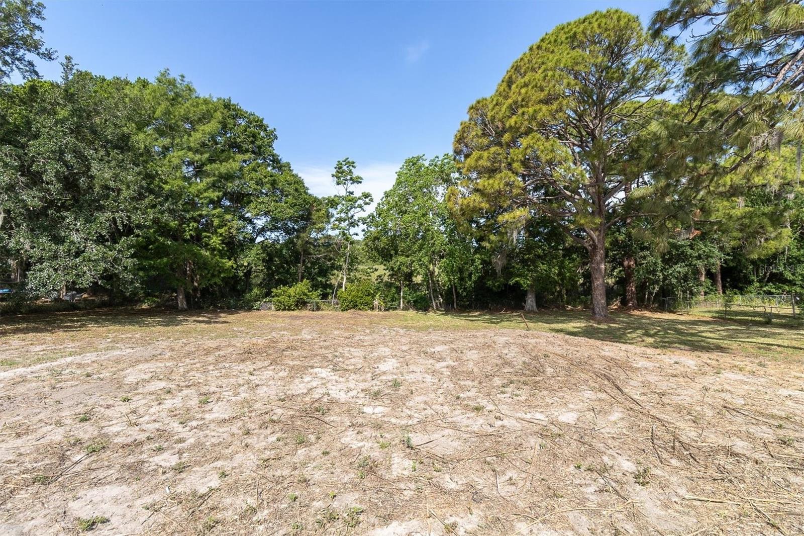 GOLDEN ACRES - Residential