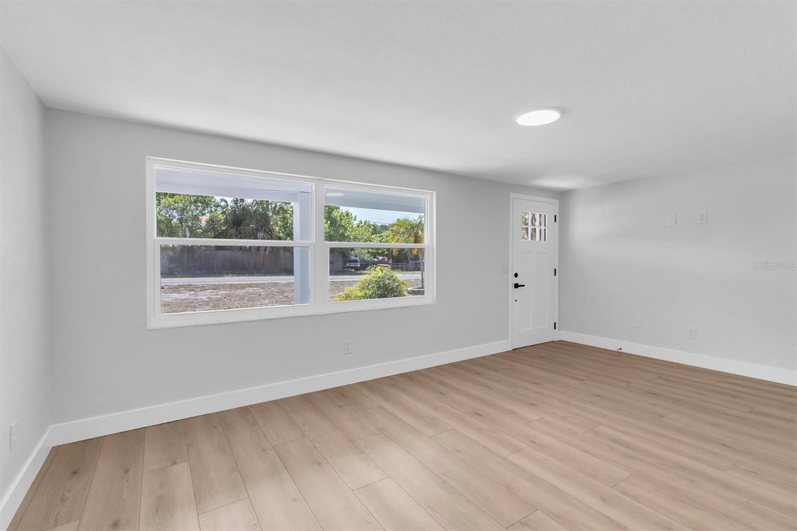 GOLDEN ACRES - Residential