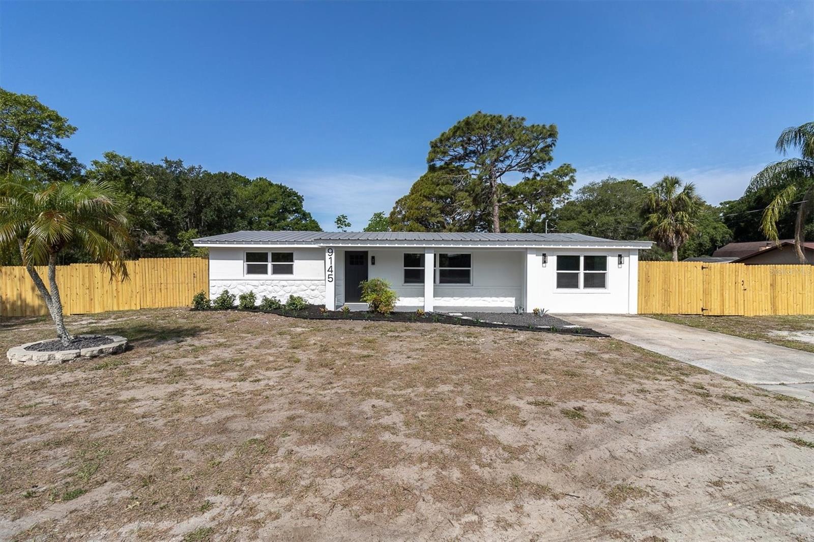 GOLDEN ACRES - Residential