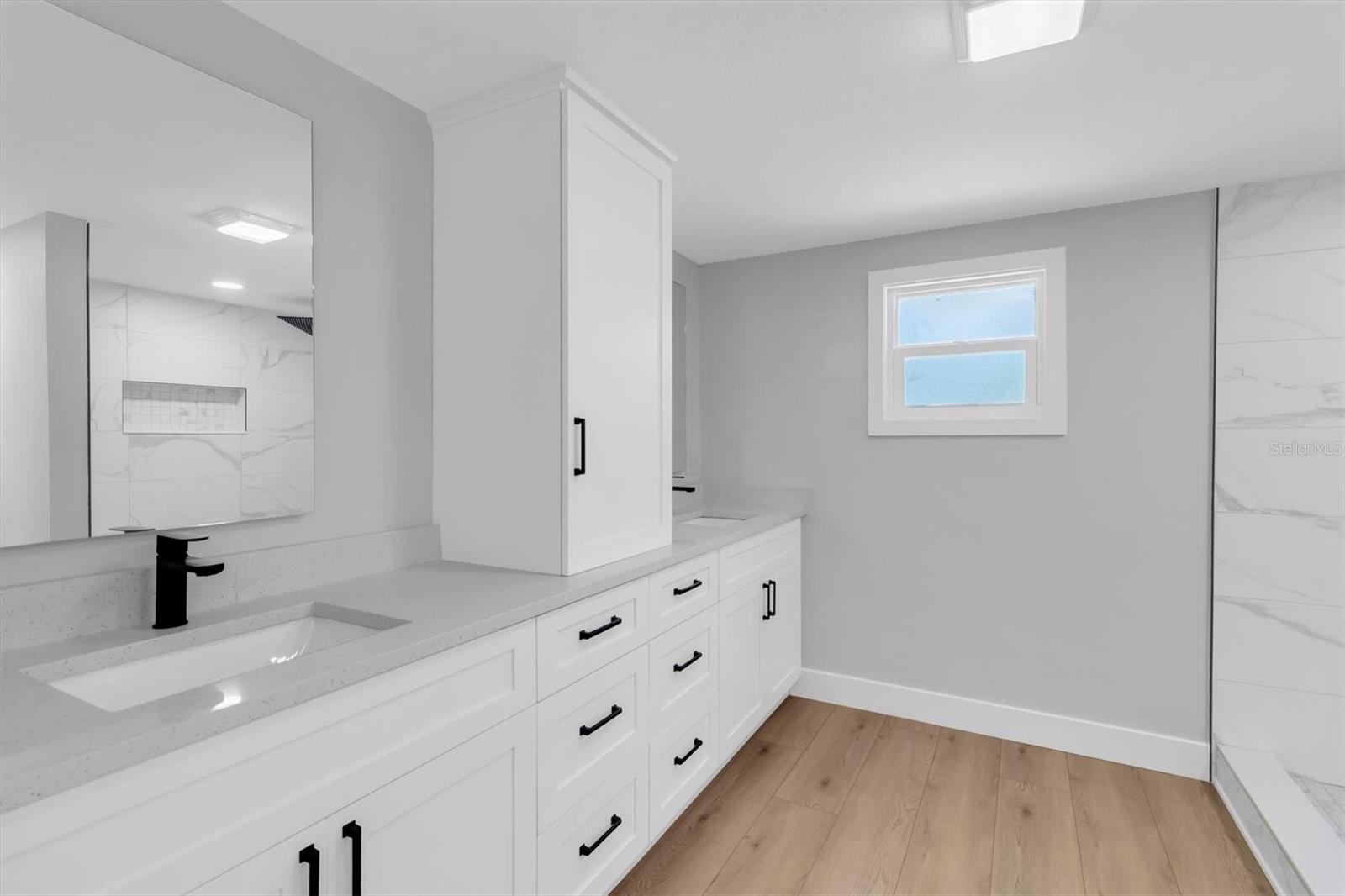 GOLDEN ACRES - Residential
