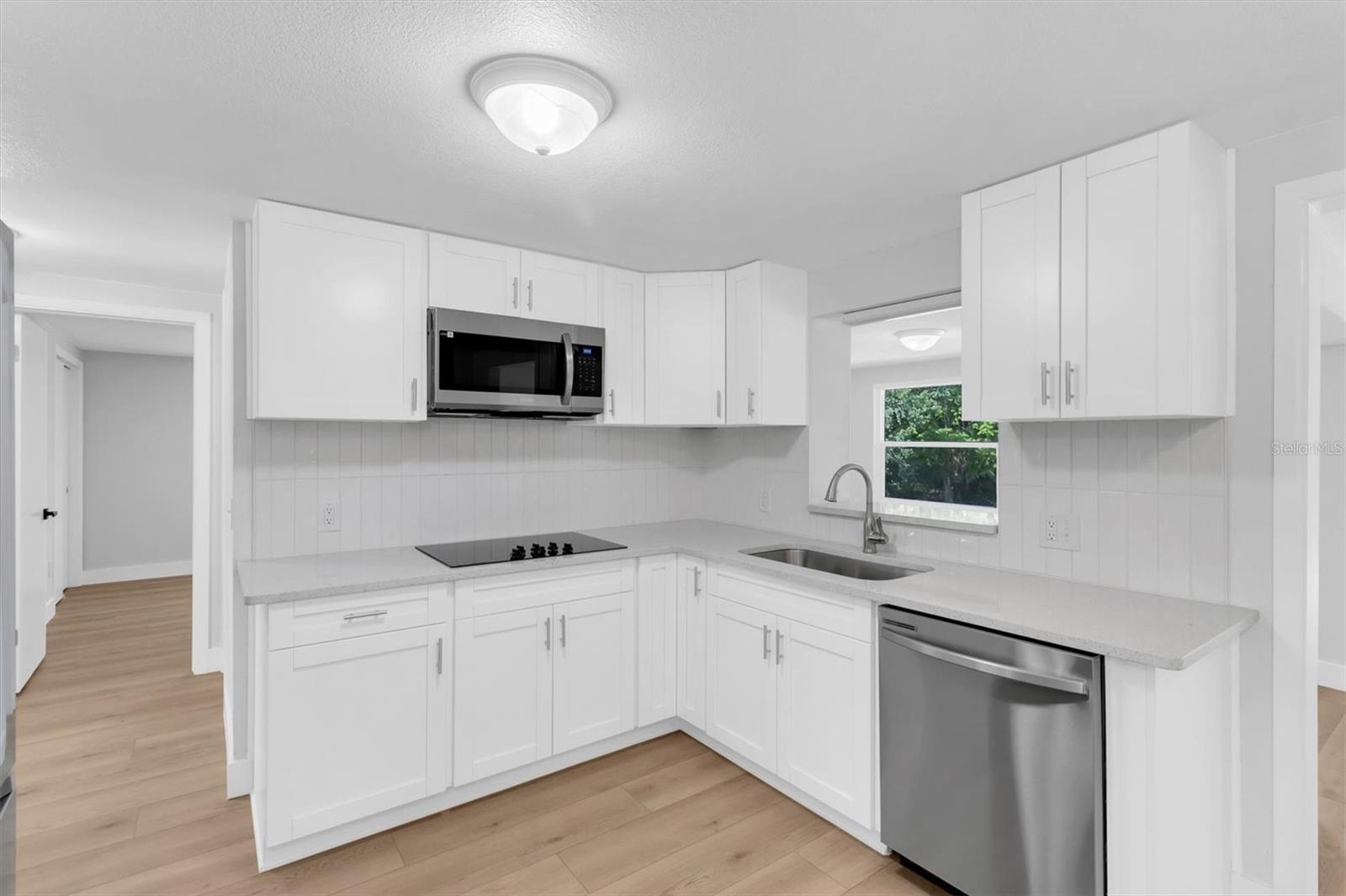 GOLDEN ACRES - Residential