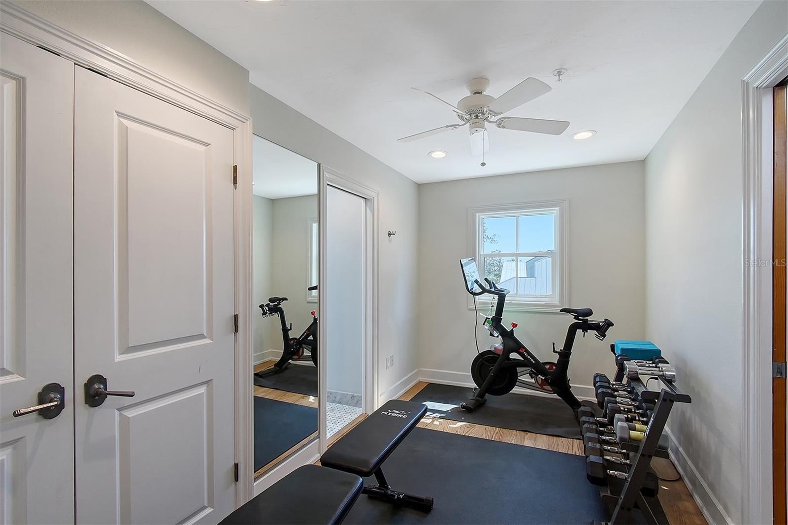 SIESTA COVE SUB - Residential