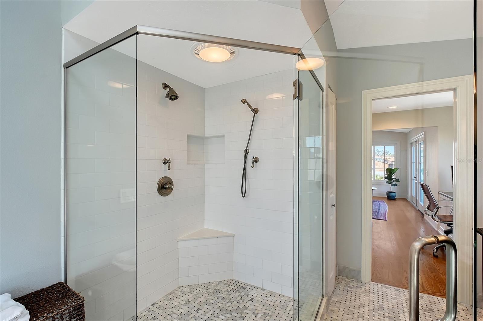 SIESTA COVE SUB - Residential