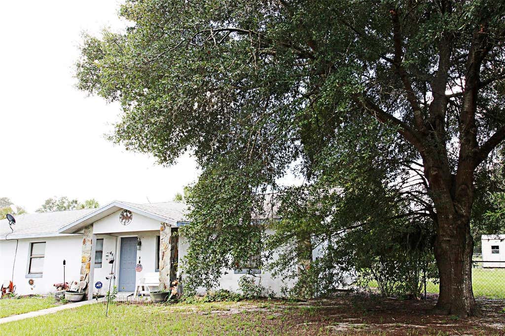 Photo of 7615 N Lazy Trail, Crystal River, FL 34428 (MLS # TB8533968)