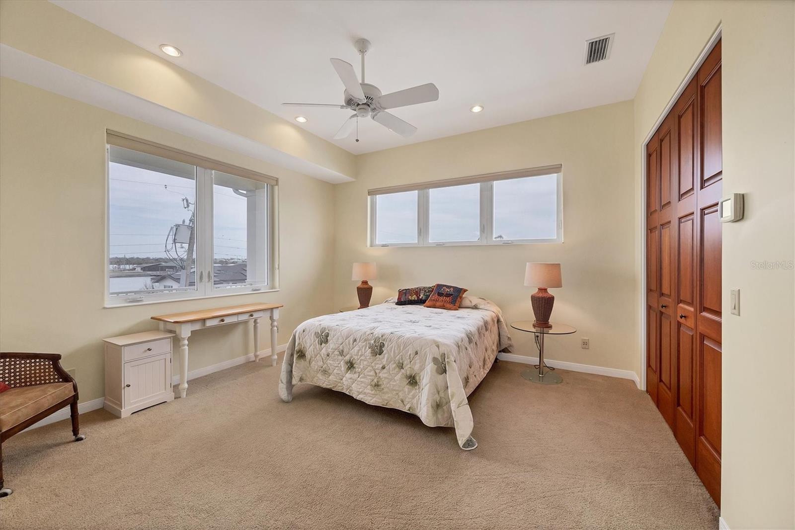 GROVE CITY SHORES E 07 - Residential