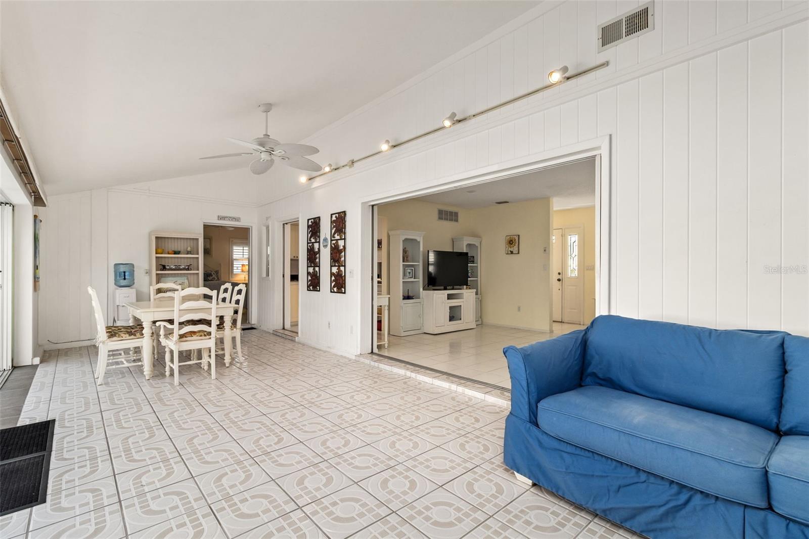 GOLDEN BEACH SUB - Residential