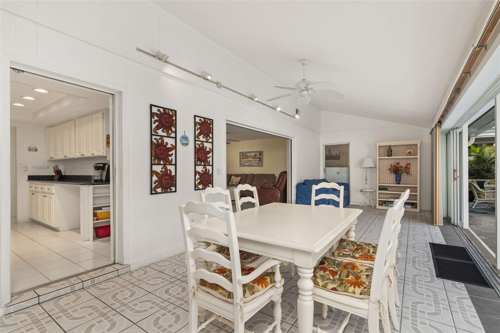 GOLDEN BEACH SUB - Residential