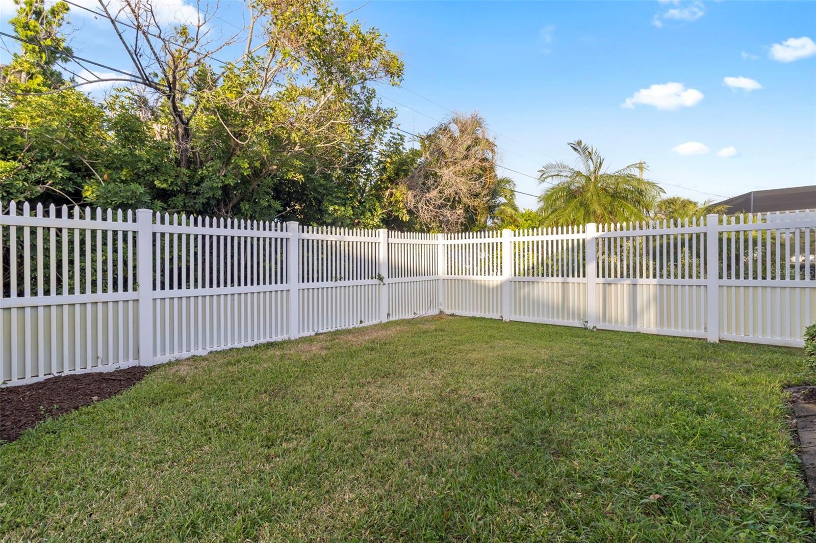 GOLDEN BEACH SUB - Residential