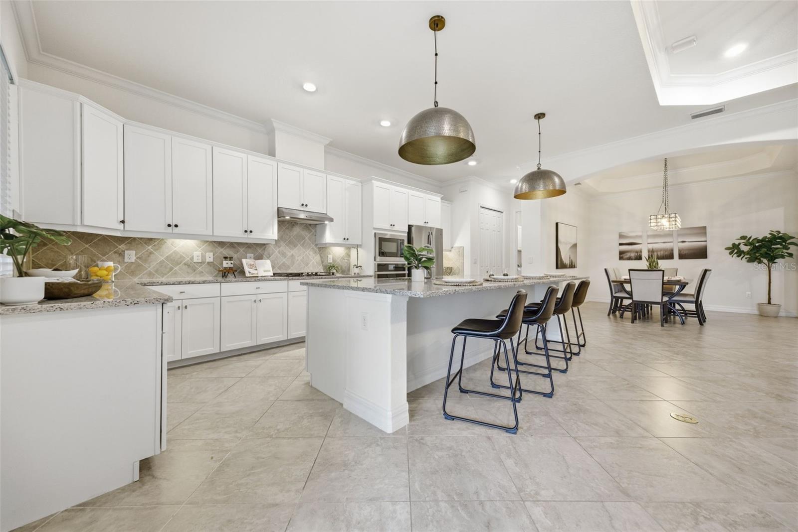 ARBOR GRANDE - Residential