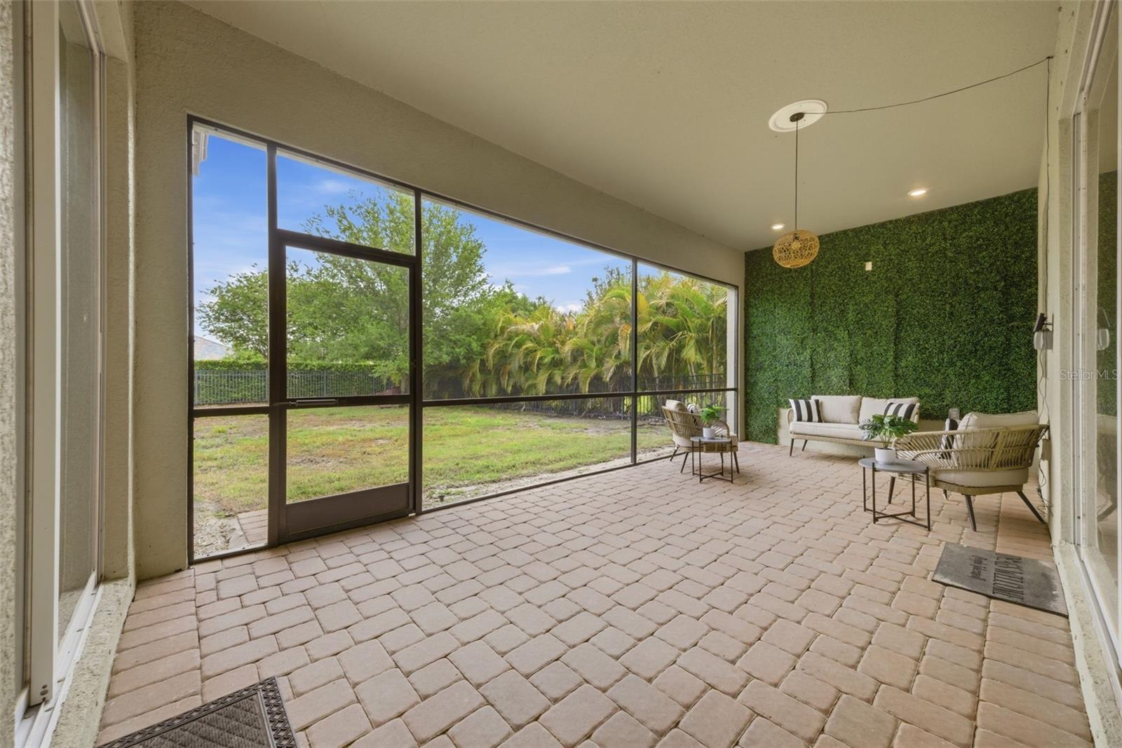 ARBOR GRANDE - Residential