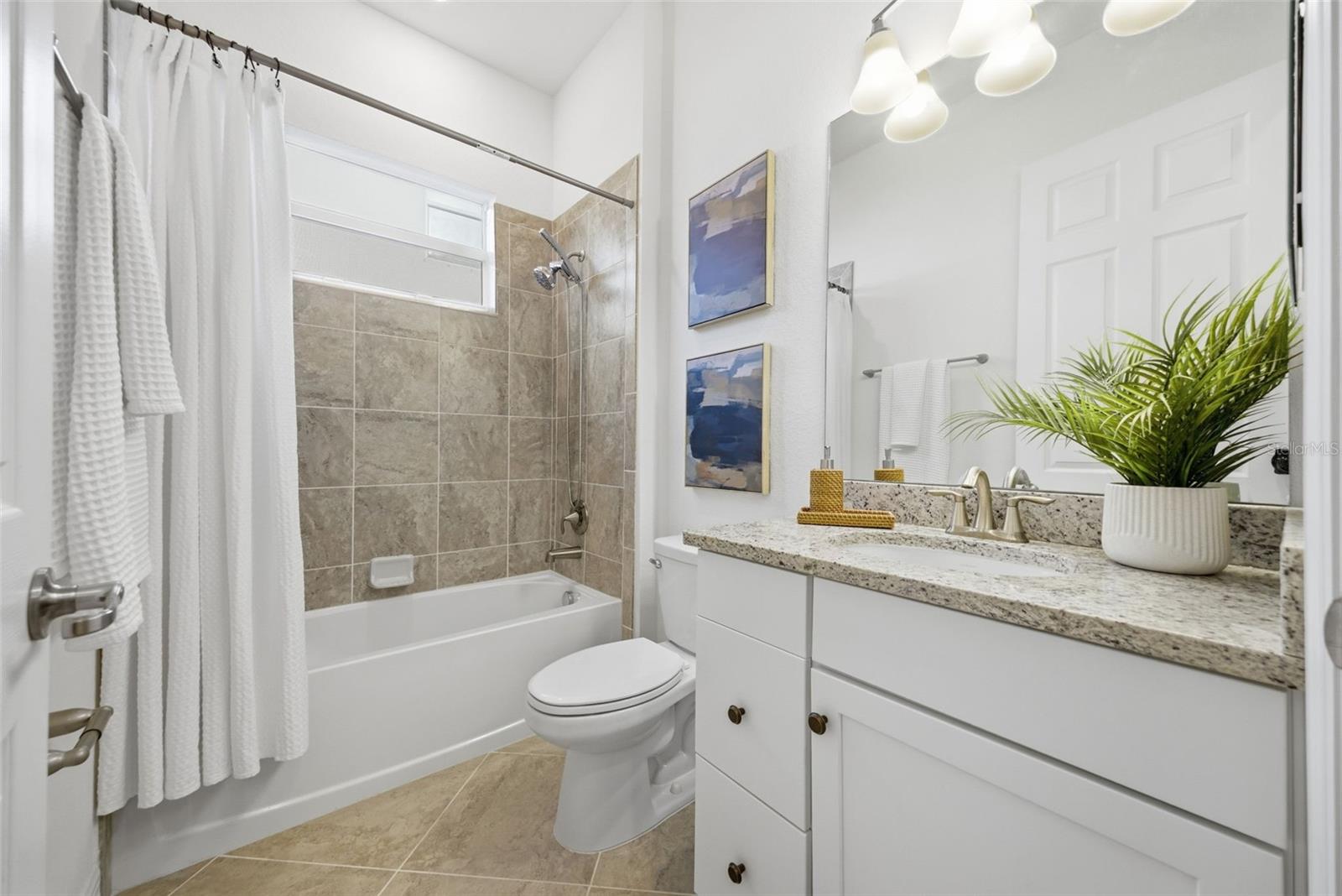 ARBOR GRANDE - Residential