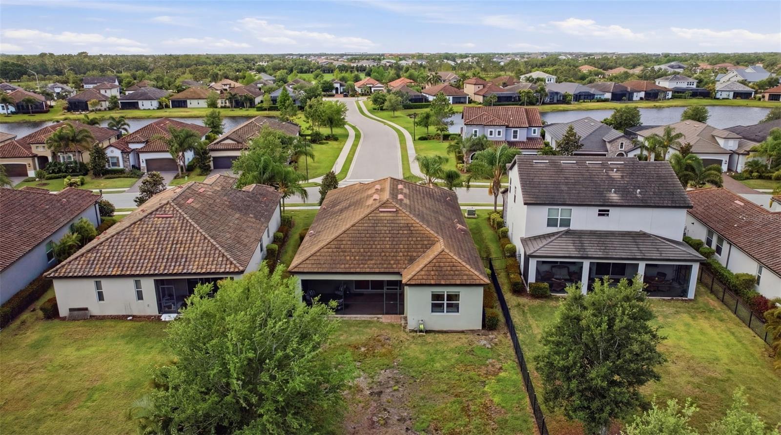 ARBOR GRANDE - Residential