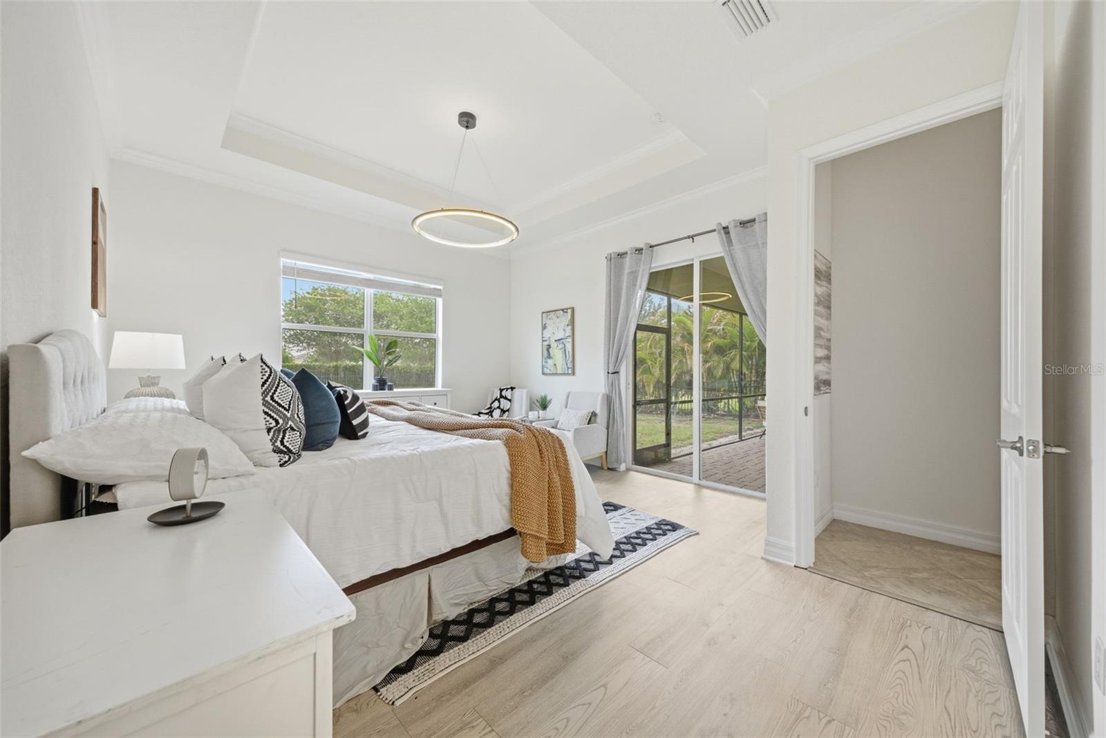 ARBOR GRANDE - Residential