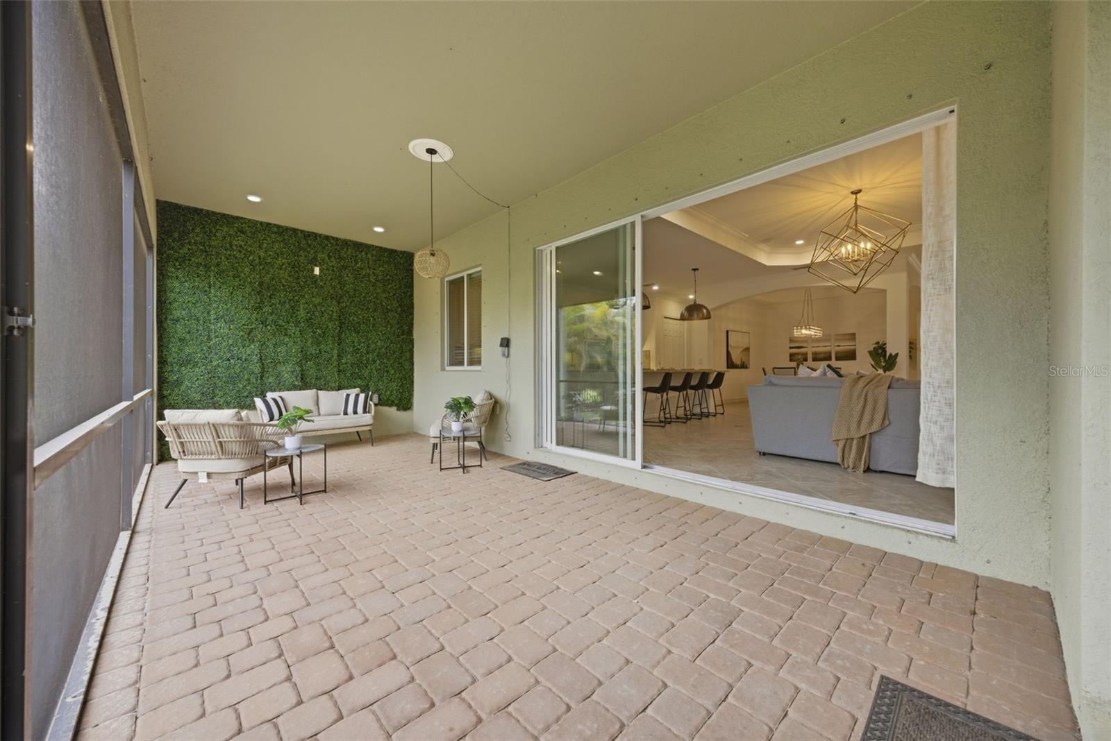 ARBOR GRANDE - Residential