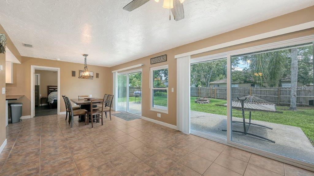 LAKE SARASOTA - Residential