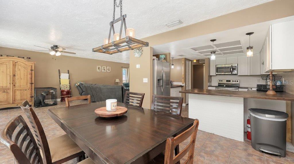 LAKE SARASOTA - Residential