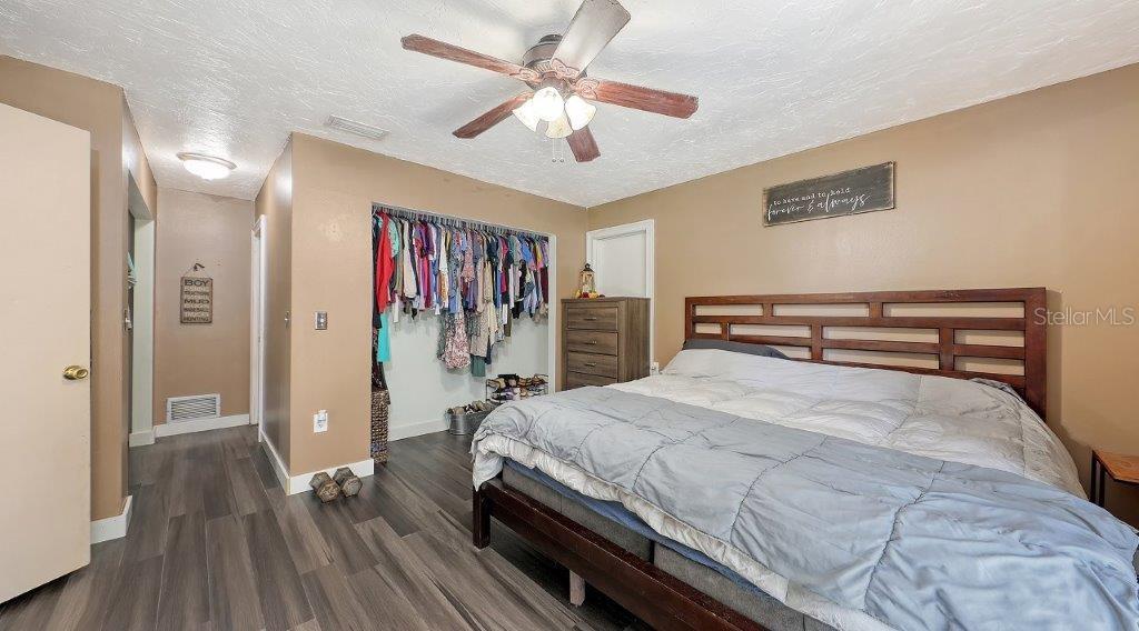 LAKE SARASOTA - Residential