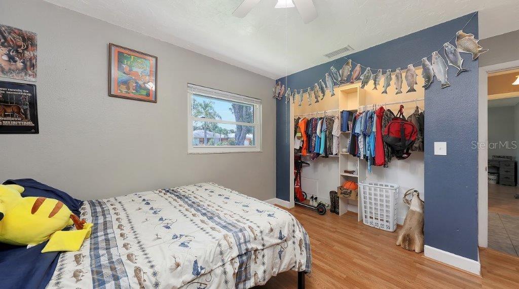 LAKE SARASOTA - Residential