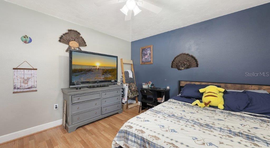 LAKE SARASOTA - Residential