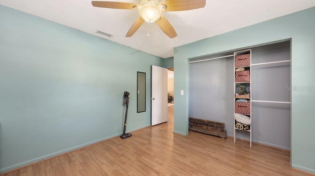 LAKE SARASOTA - Residential