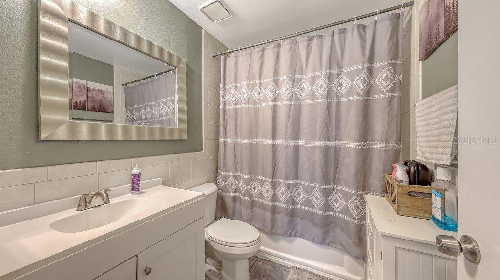 LAKE SARASOTA - Residential