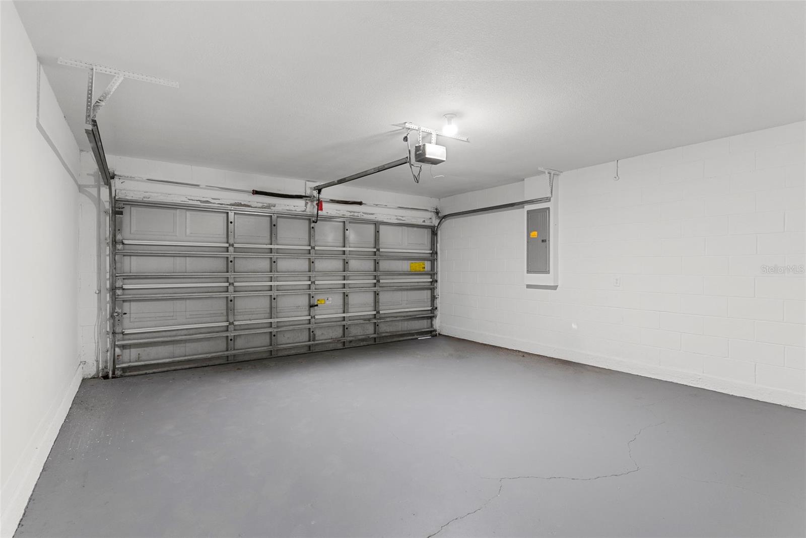 RANDA RDG PH 01 - Residential