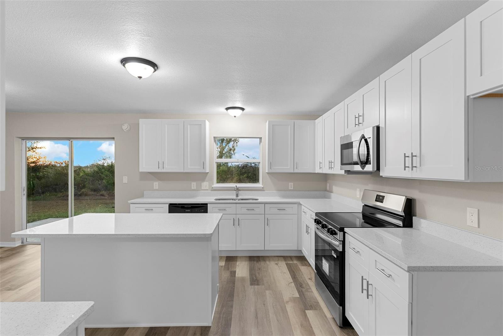 RANDA RDG PH 01 - Residential