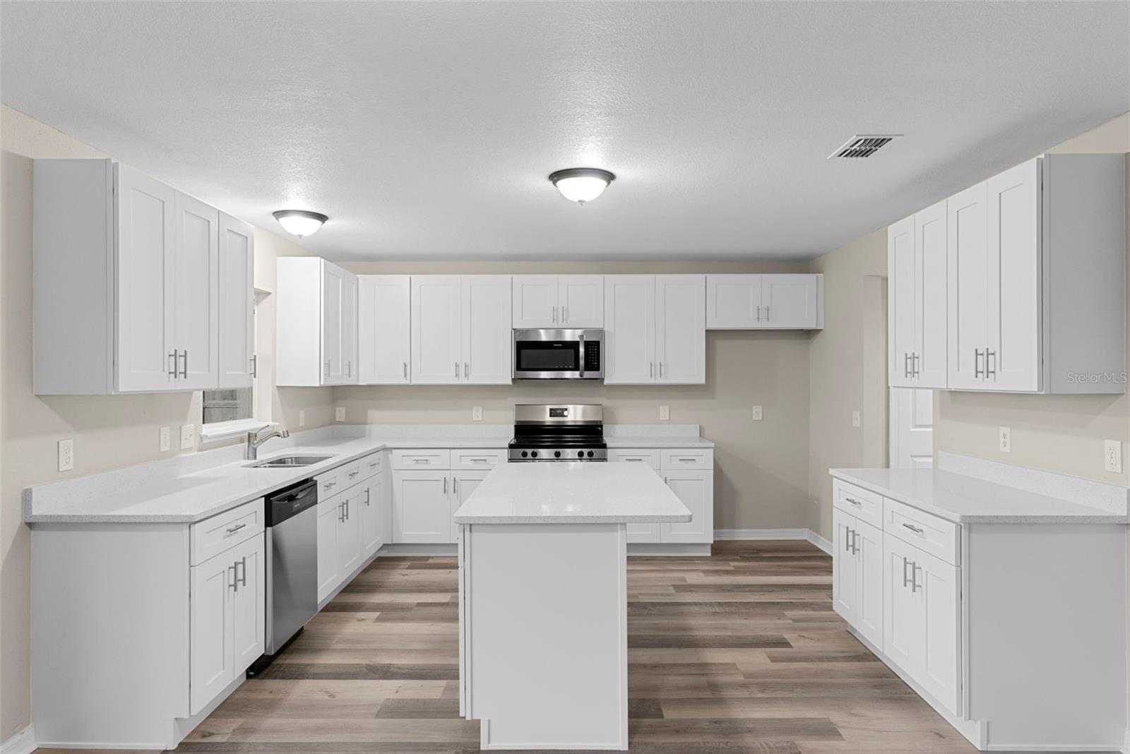 RANDA RDG PH 01 - Residential