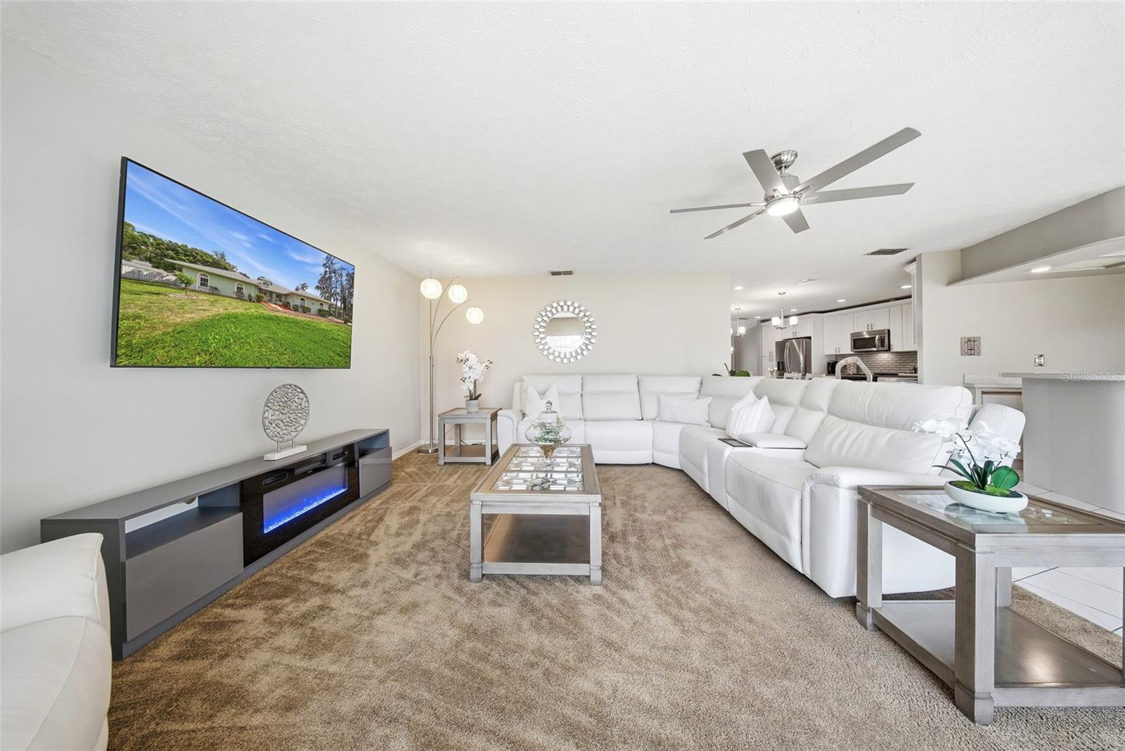 HOLLY LAKE ESTATES - Residential