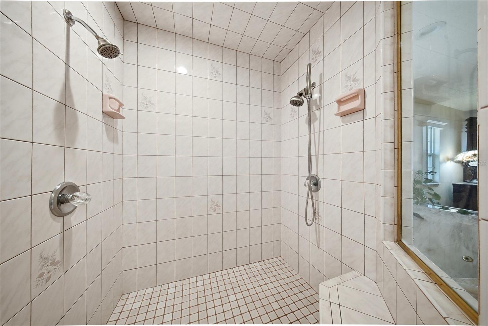 HOLLY LAKE ESTATES - Residential