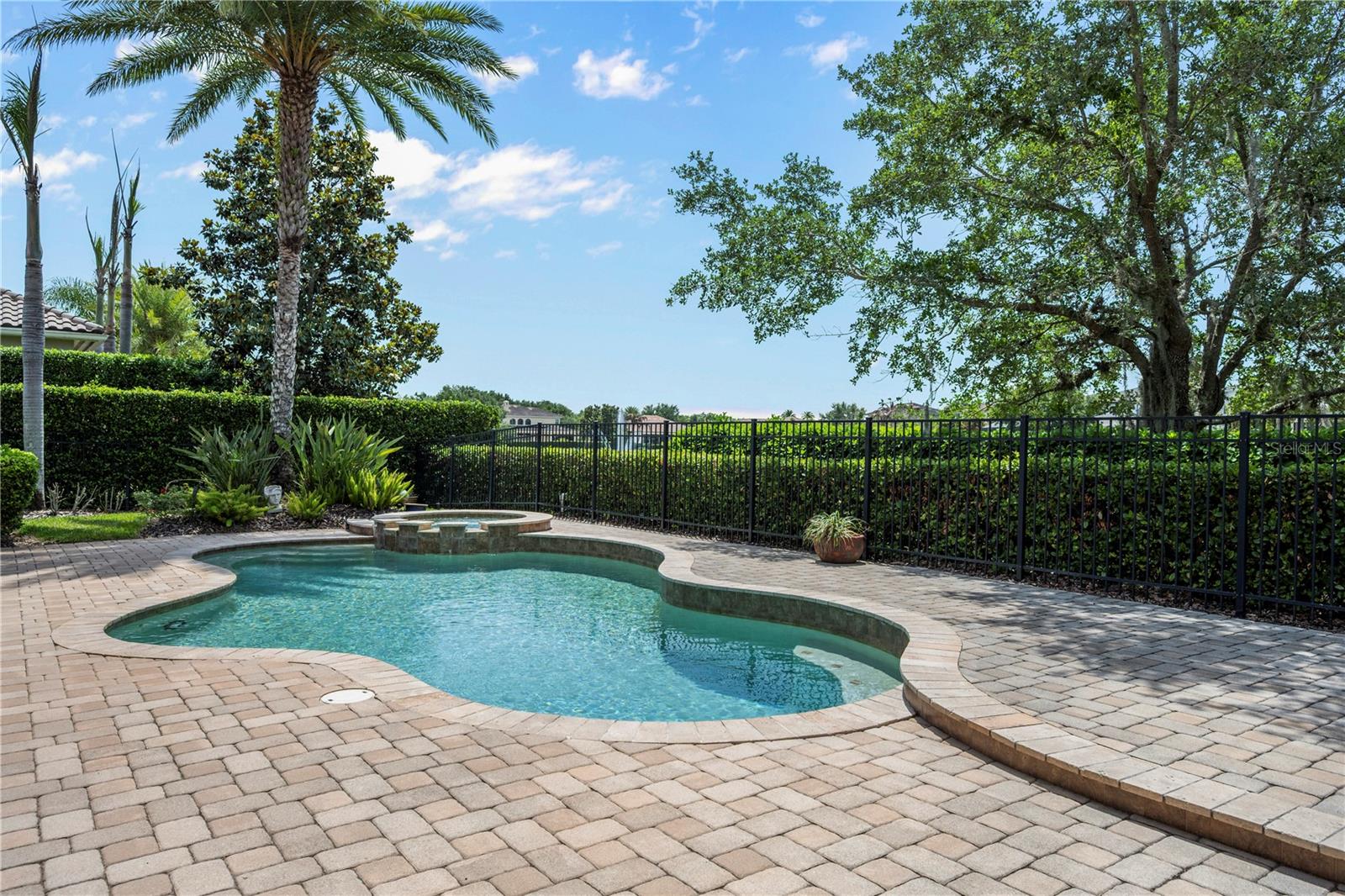 KEENES POINTE - Residential